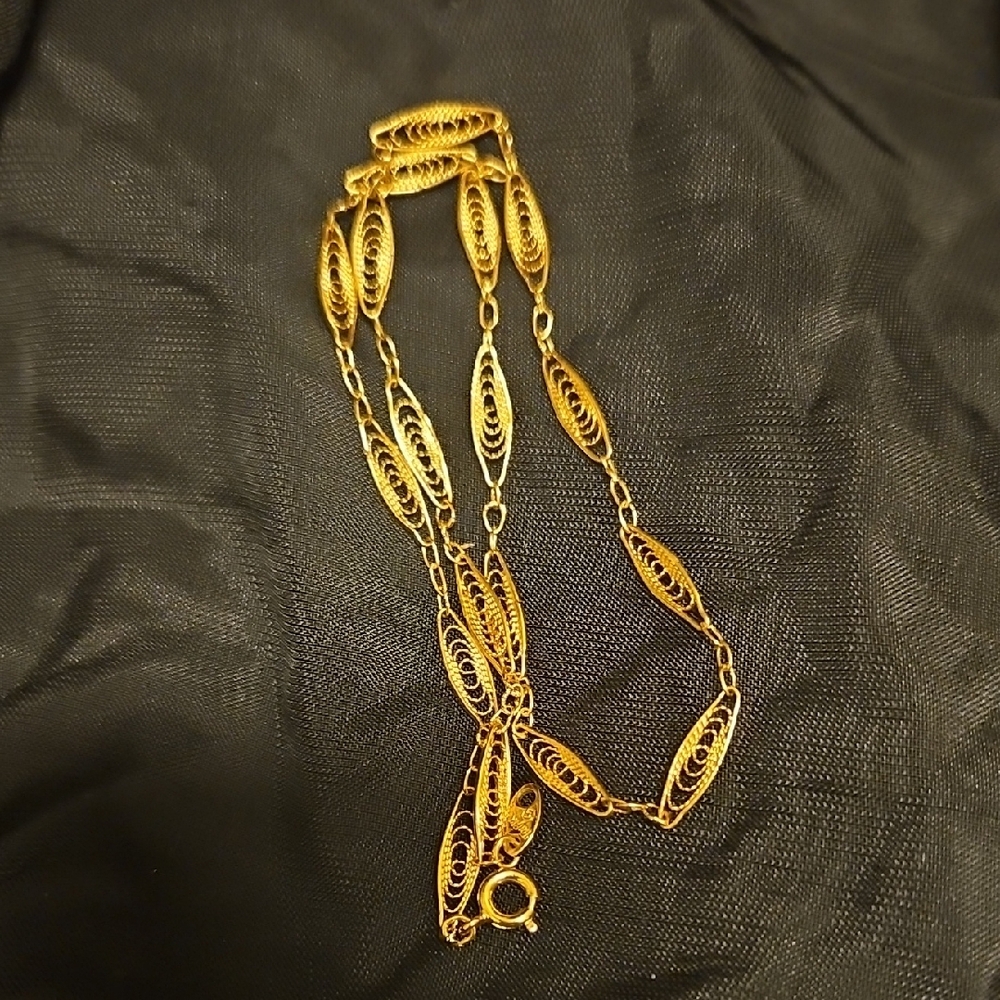 Trifari Gold Necklace with Intricate Design